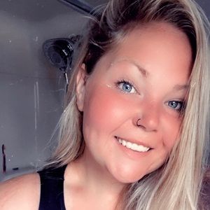 Meet your Posher, Carly